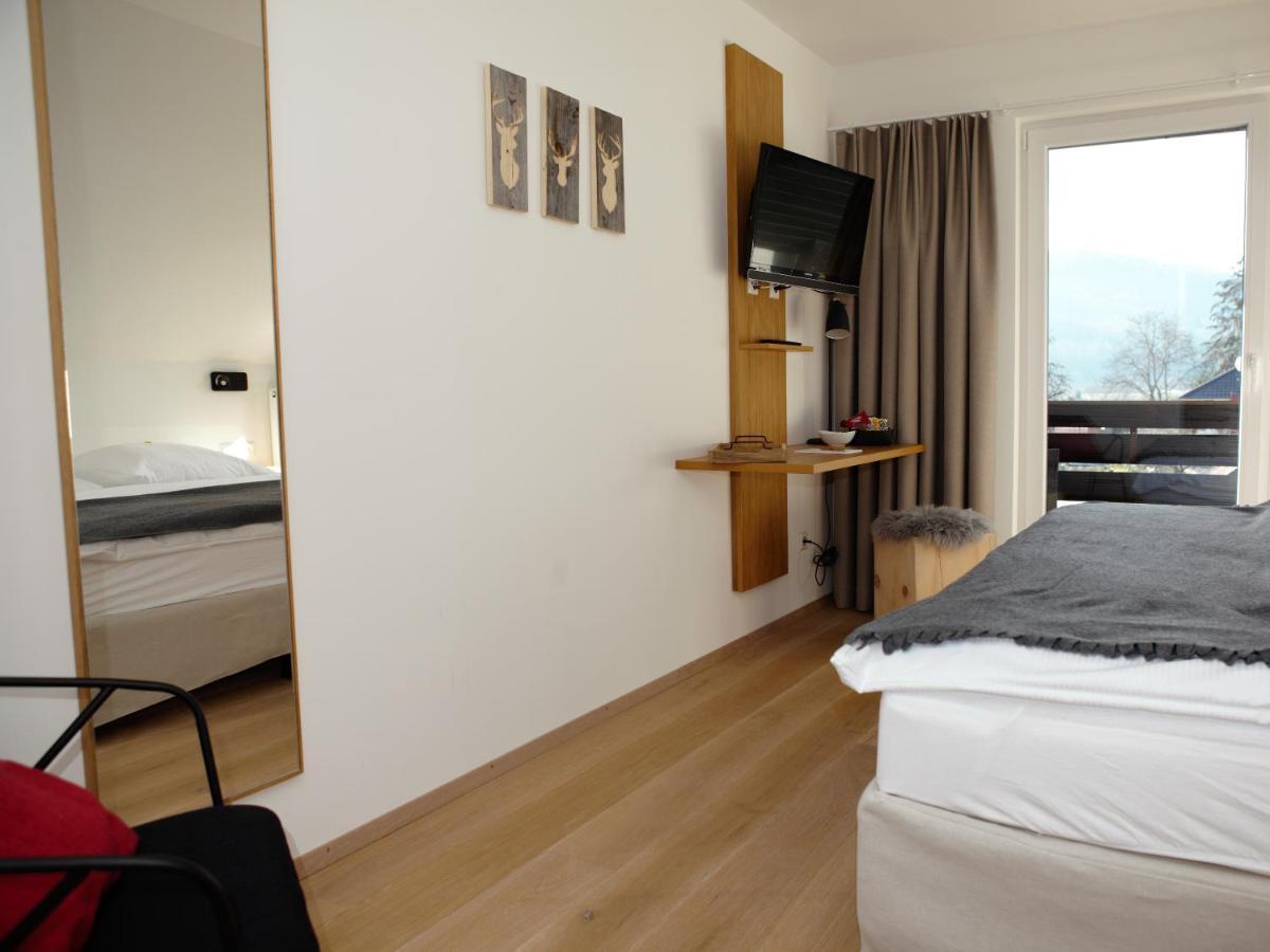 Gasthaus Hirschenstube & Gaestehaus Gehri Waldkirch Chambre photo